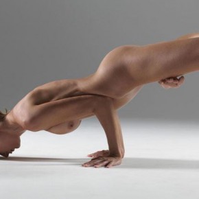 naked yoga shumeiko 33