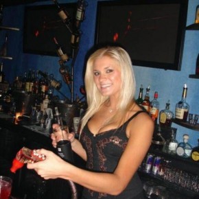 sexy barmaids 32