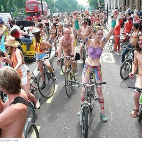 naked bike parade 41