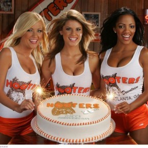 hooters girl 16