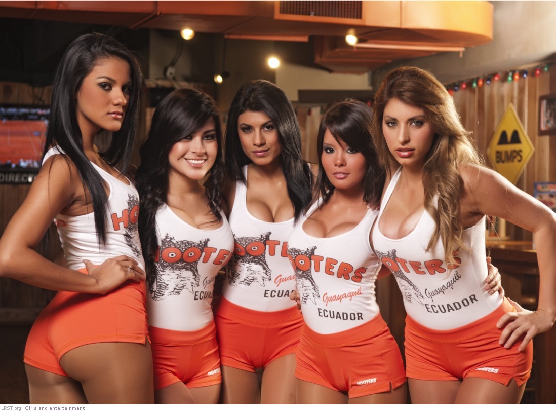 hooters girl 194