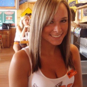 hooters girl 21