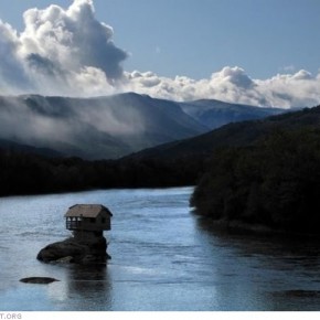 house on river c