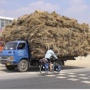 overloaded china vehicle 26