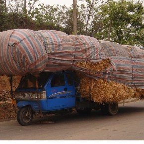 overloaded china vehicle 28