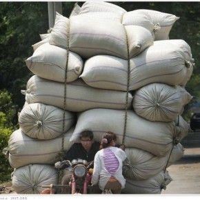 overloaded china vehicle 9