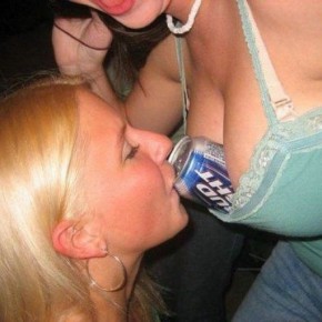 boobs beer holder 4