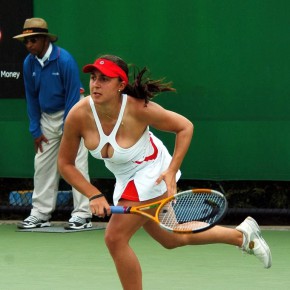 girls and tennis 18