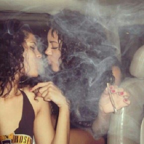 babes smoking weed 25