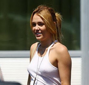 miley cyrus sexiest photos 06