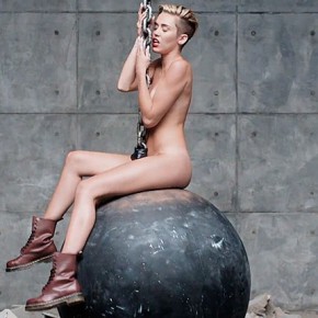 miley cyrus sexiest photos 25