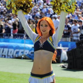 nfl cheerleader 21