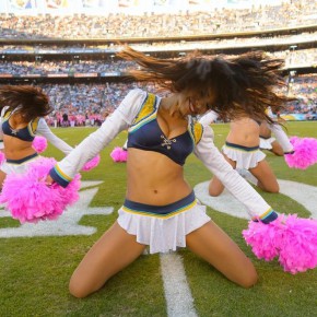 nfl cheerleader 25