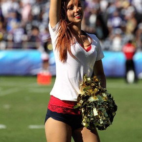 nfl cheerleader 37